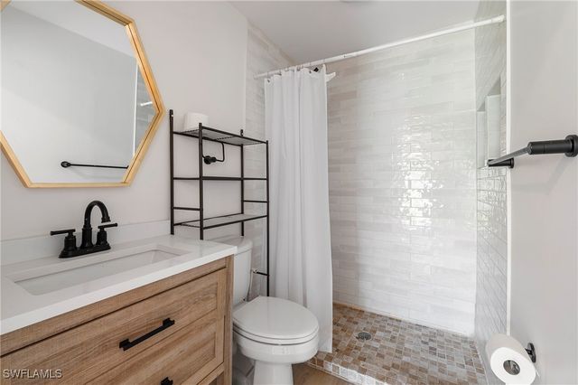 2432 Washington AVE, Naples, FL 34112