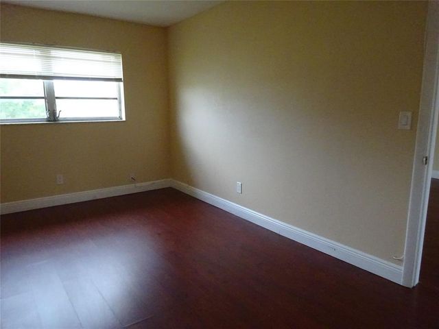 6050 NW 64th Avenue 307, Tamarac, FL 33319