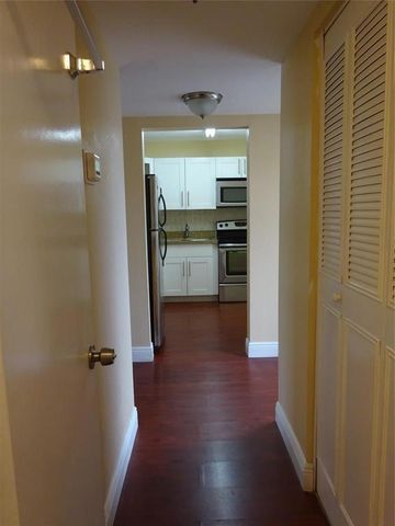 6050 NW 64th Avenue 307, Tamarac, FL 33319