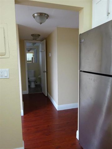 6050 NW 64th Avenue 307, Tamarac, FL 33319