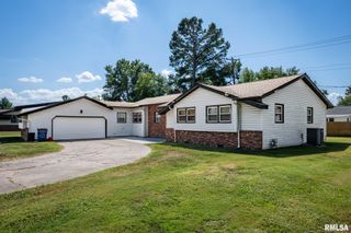 902 FAIRLANE Drive, Marion, IL 62959