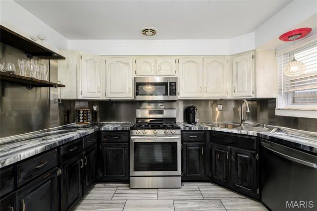 4504 Eichelberger Street, St Louis, MO 63116