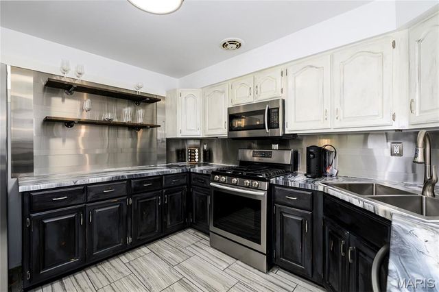 4504 Eichelberger Street, St Louis, MO 63116