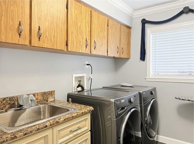 8162 OAK PARK ROAD, Orlando, FL 32819