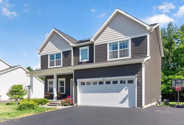 38 Wyatts Circle, East Greenbush, NY 12144