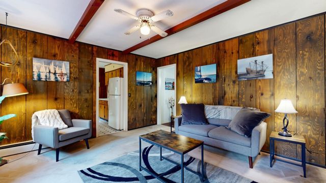 15 Skyline Drive, Essex, VT 05452