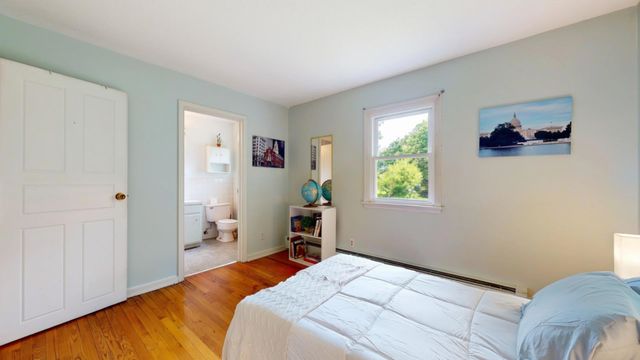 15 Skyline Drive, Essex, VT 05452