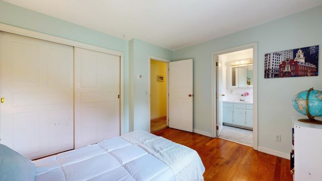 15 Skyline Drive, Essex, VT 05452