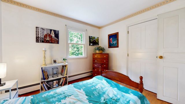 15 Skyline Drive, Essex, VT 05452