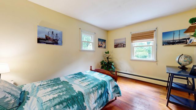 15 Skyline Drive, Essex, VT 05452