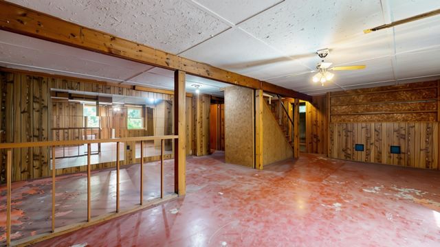 15 Skyline Drive, Essex, VT 05452