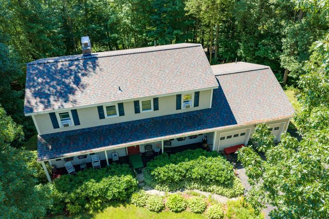 15 Skyline Drive, Essex, VT 05452