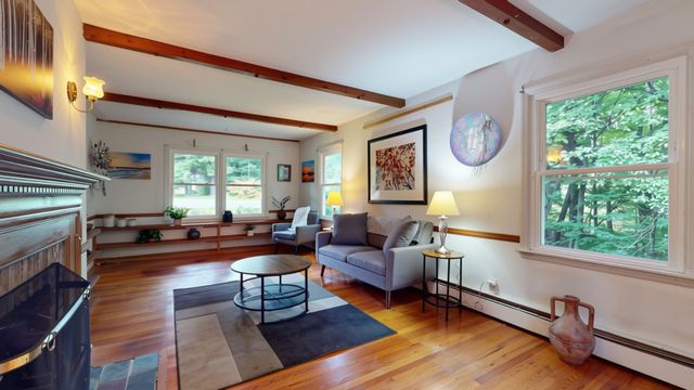 15 Skyline Drive, Essex, VT 05452