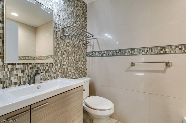 10019 La Cienega Street, Las Vegas, NV 89183