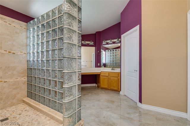 10019 La Cienega Street, Las Vegas, NV 89183