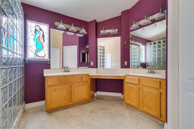 10019 La Cienega Street, Las Vegas, NV 89183