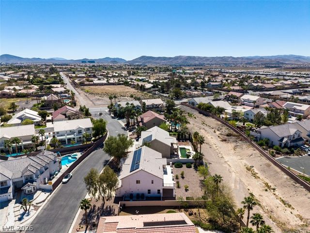 10019 La Cienega Street, Las Vegas, NV 89183