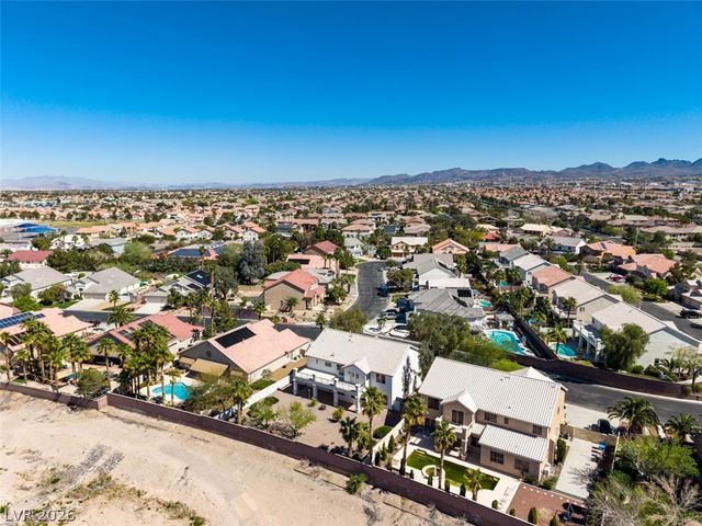 10019 La Cienega Street, Las Vegas, NV 89183