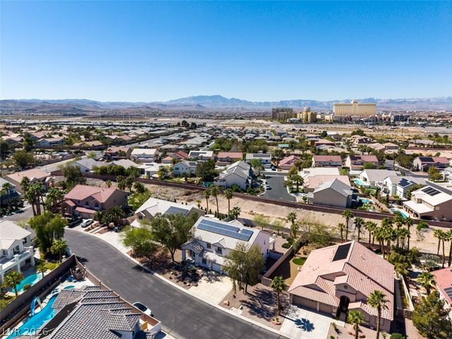 10019 La Cienega Street, Las Vegas, NV 89183