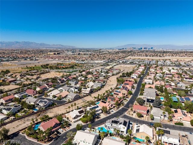 10019 La Cienega Street, Las Vegas, NV 89183