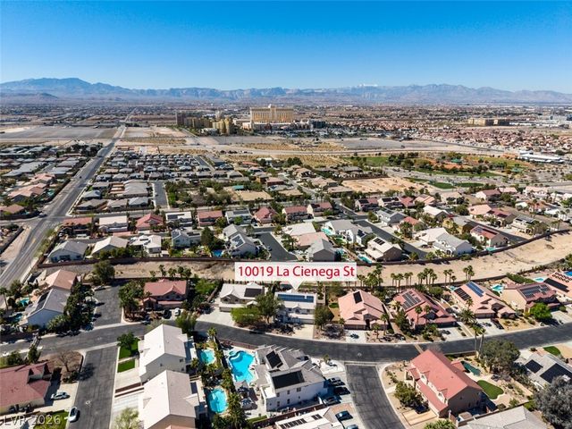 10019 La Cienega Street, Las Vegas, NV 89183
