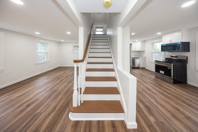 101 Ararat Street, Worcester, MA 01606