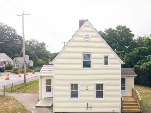 101 Ararat Street, Worcester, MA 01606