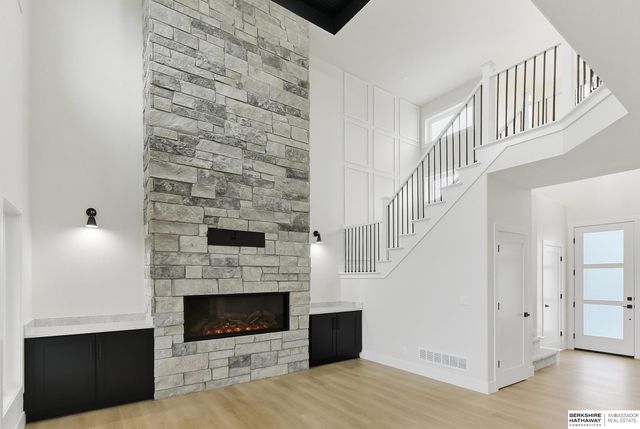 2432 S 182nd Circle, Omaha, NE 68130
