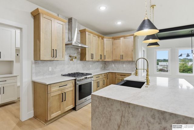 2432 S 182nd Circle, Omaha, NE 68130