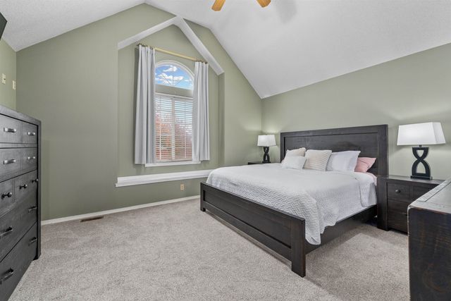 2735 N Meadow Oaks St, Wichita, KS 67220