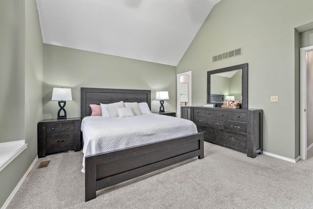 2735 N Meadow Oaks St, Wichita, KS 67220