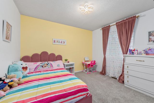 2735 N Meadow Oaks St, Wichita, KS 67220