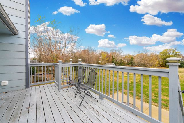 2735 N Meadow Oaks St, Wichita, KS 67220