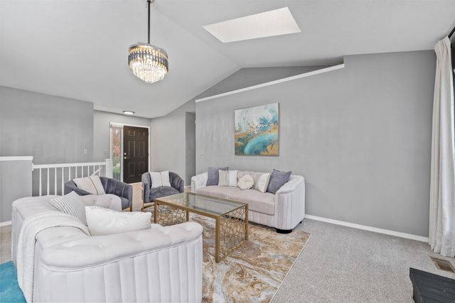 2735 N Meadow Oaks St, Wichita, KS 67220