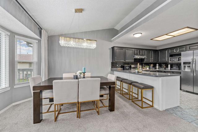 2735 N Meadow Oaks St, Wichita, KS 67220