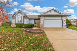 2735 N Meadow Oaks St, Wichita, KS 67220