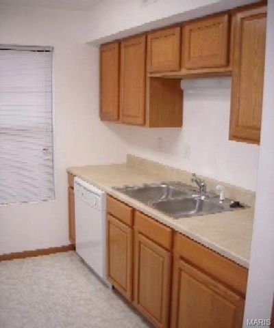 455 PONDEROSA Avenue B, O'fallon, IL 62269