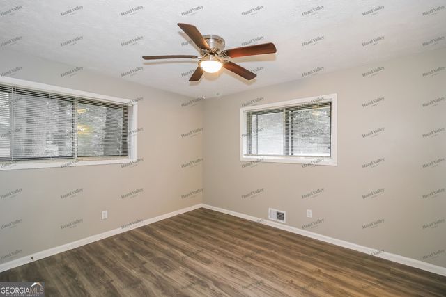 1077 Ponderosa Park Drive, Forest Park, GA 30297
