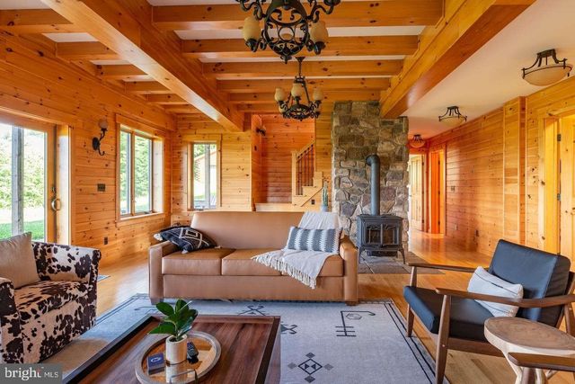 151 WHITE FAWN LN, Julian, PA 16844