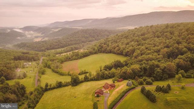 151 WHITE FAWN LN, Julian, PA 16844