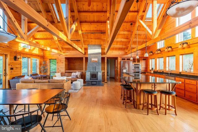 151 WHITE FAWN LN, Julian, PA 16844