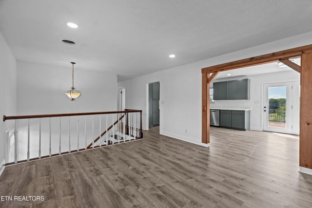 6864 Westgate Circle, Talbott, TN 37877