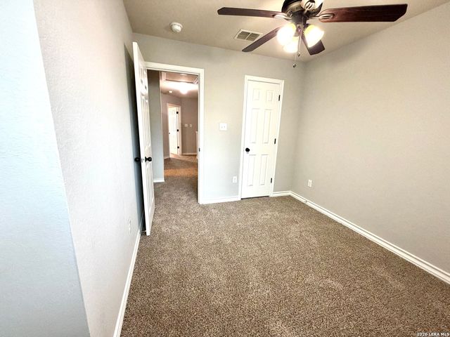 6412 Attucks Ln, San Antonio, TX 78238