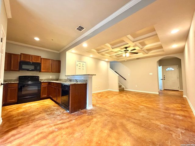 6412 Attucks Ln, San Antonio, TX 78238