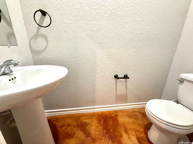 6412 Attucks Ln, San Antonio, TX 78238