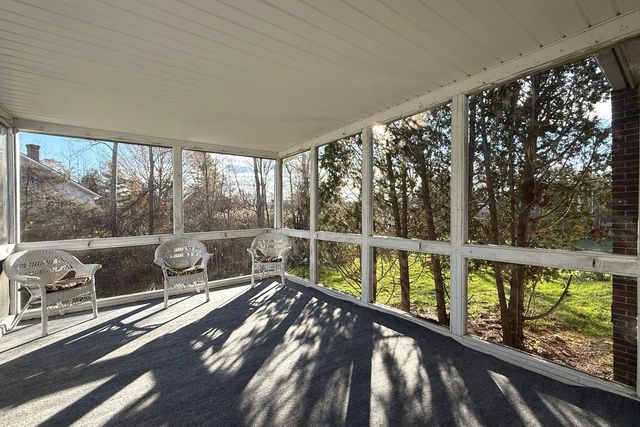 8 Cessna Place, Rutland City, VT 05701