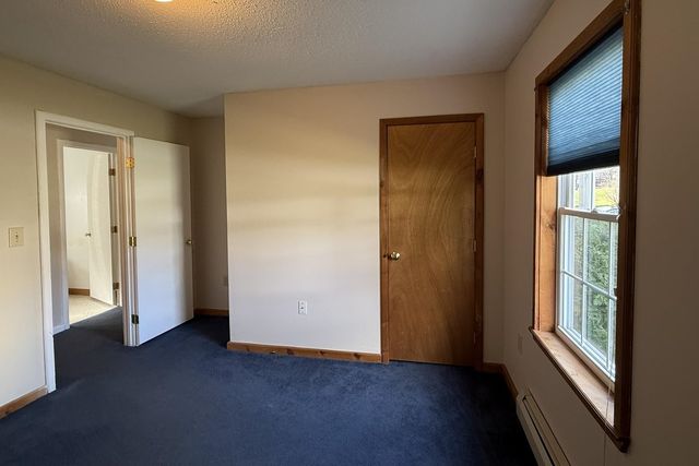 8 Cessna Place, Rutland City, VT 05701