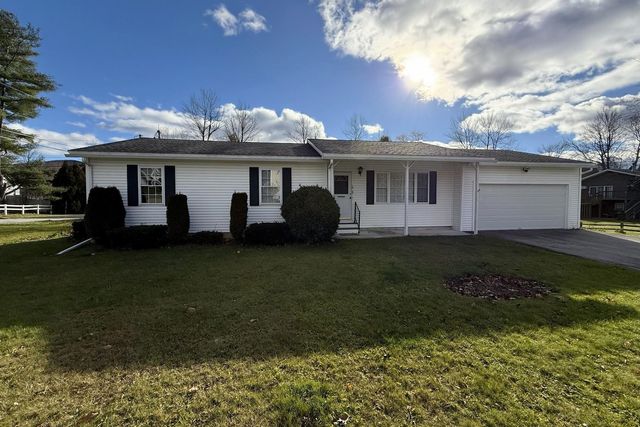 8 Cessna Place, Rutland City, VT 05701