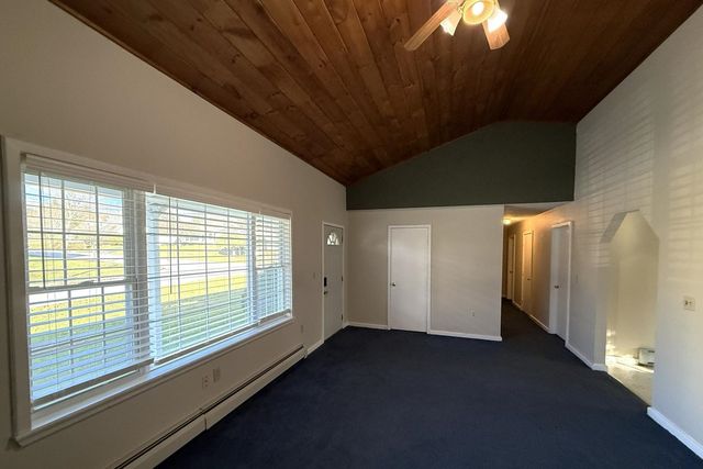 8 Cessna Place, Rutland City, VT 05701