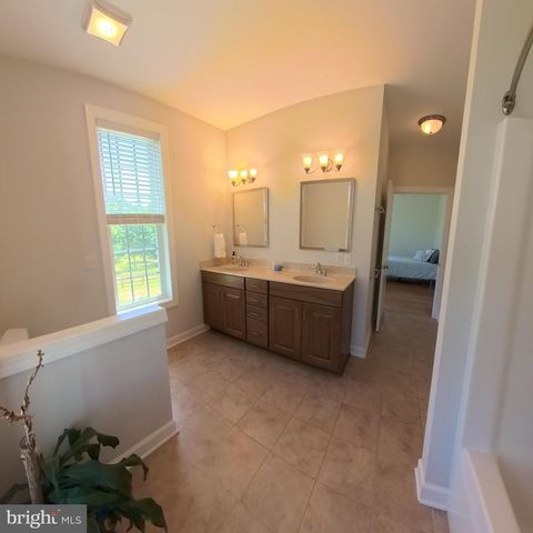 1225 MIDDLE RIVER RD, Stanardsville, VA 22973